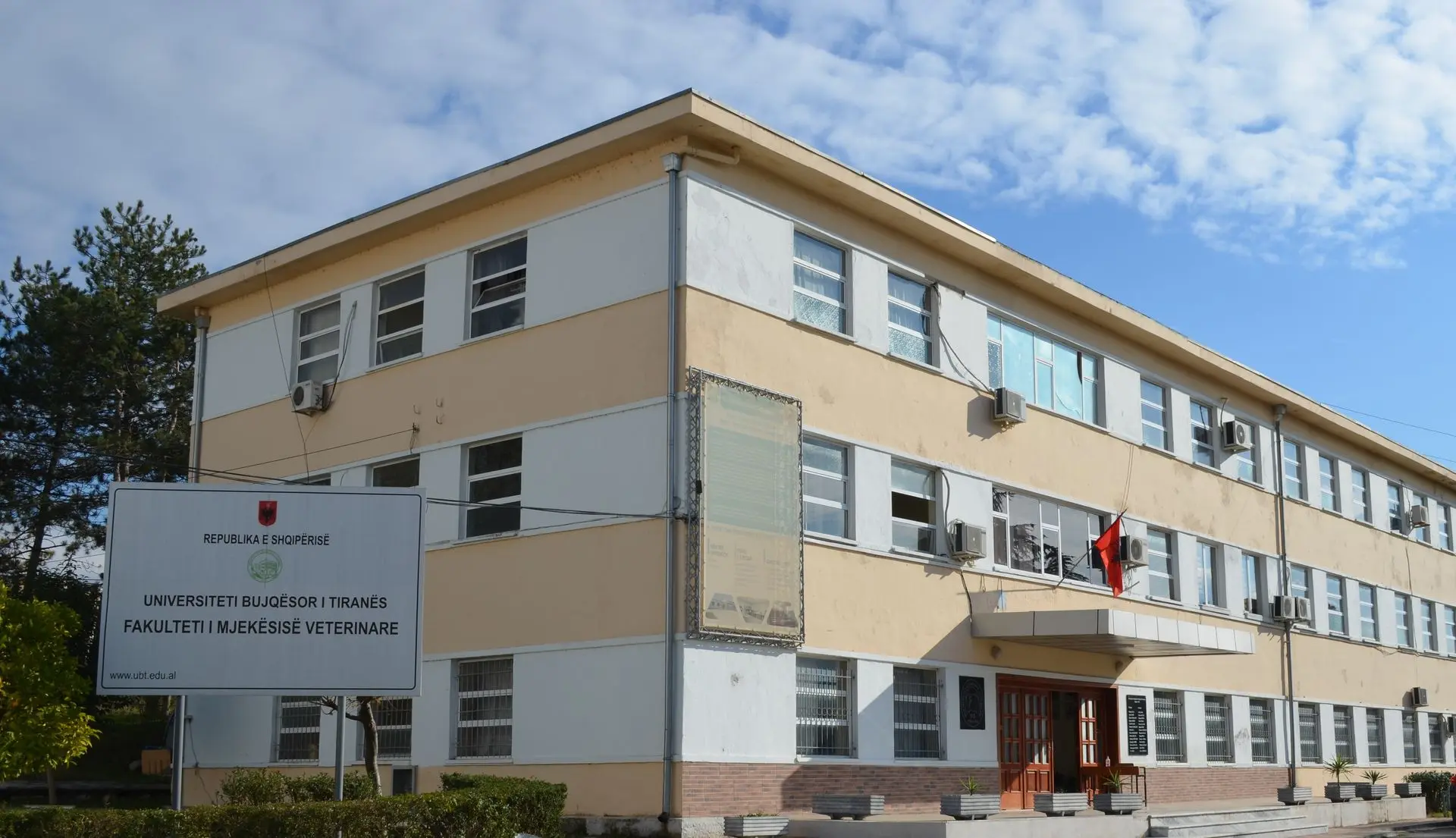 Ubt Post Modernizimi i edukimit në Mjekësinë Veterinare në UBT